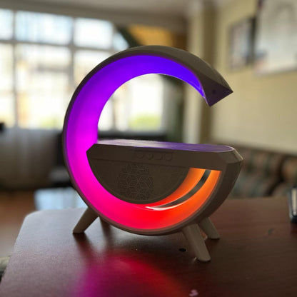 🎶✨ Parlante Lámpara G RGB – 4 en 1: Luz, Cargador, Radio FM y Bluetooth
